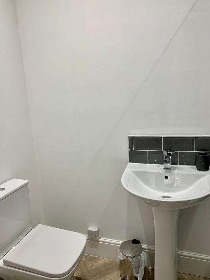 Lytham St Annes, A Spacious, High End, One Bedroomed Apartment 5 Экстерьер фото