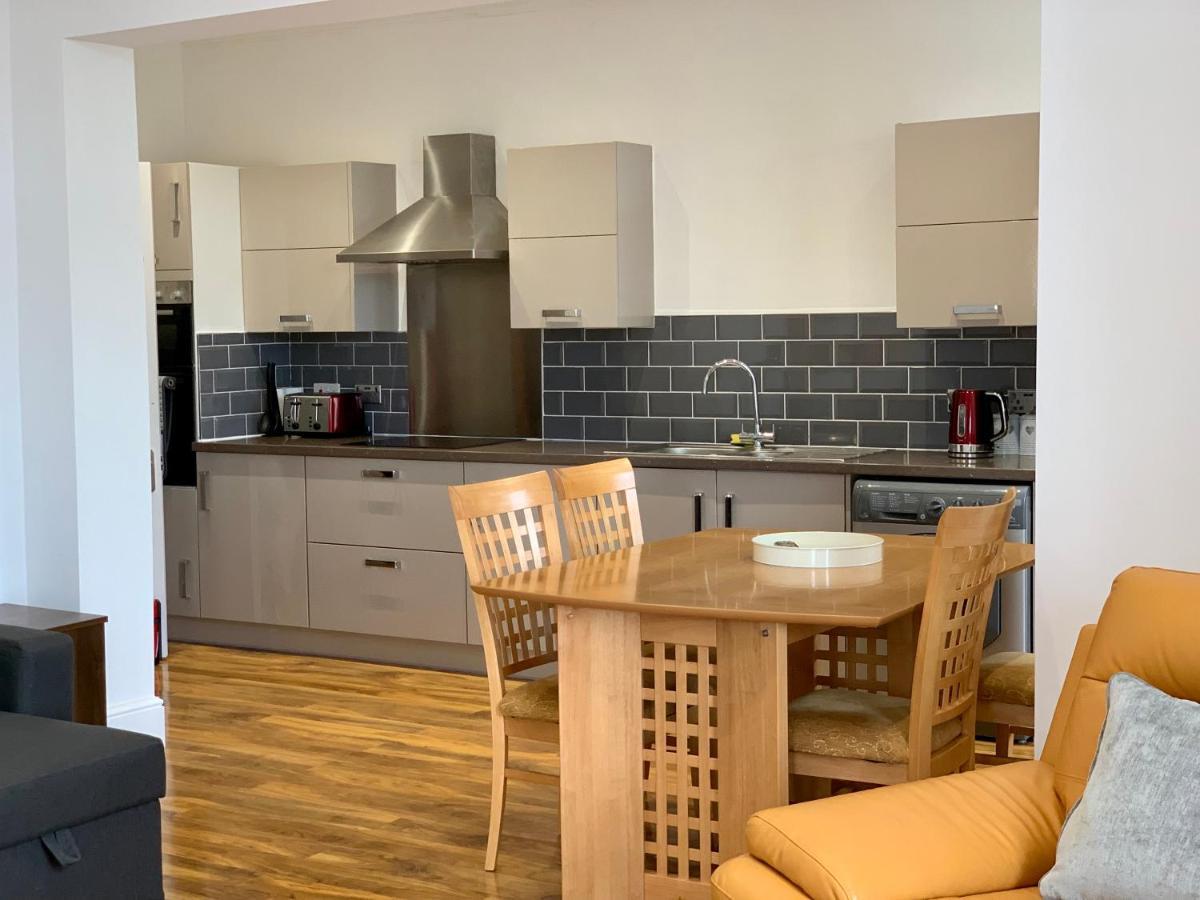 Lytham St Annes, A Spacious, High End, One Bedroomed Apartment 5 Экстерьер фото